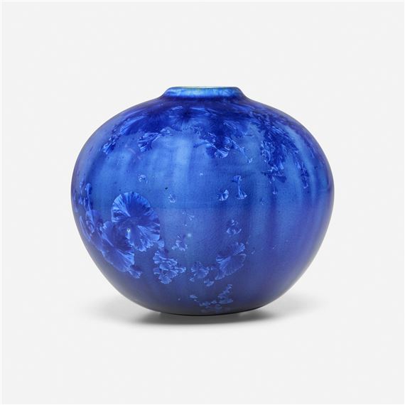 Cabinet vase by Adelaide Alsop Robineau, c. 1915