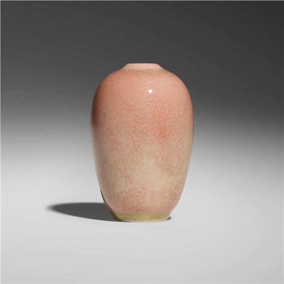 Cabinet vase by Adelaide Alsop Robineau, c. 1910