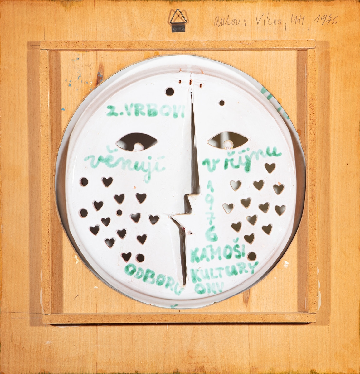 Artwork by Oldřich Vícha, ձáří, Made of Keramický Nástěnný Objekt