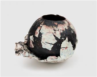 Yuji Ueda | 114 Artworks at Auction | MutualArt