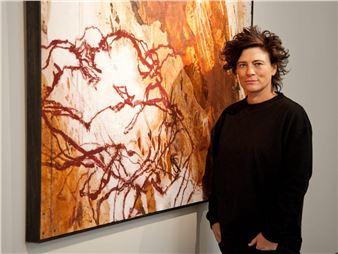 Sophie Cape Wins Australia’s 2025 Hadley’s Art Prize