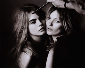 Kate Moss & Cara Delevingne Burberry 2014 - Mario Testino