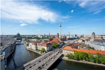 City Art Trip | Berlin, a City Where Art Is Written on the Walls and in History