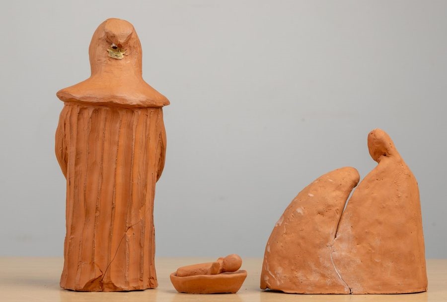 Artwork by Jean-marie Bignolas, Saint Vincent, nativité et éléments de pièces d'échec en terre cuite, Made of Terre Cuite