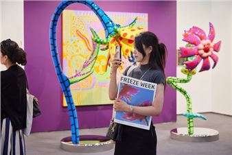 Despite External Chaos, Frieze Seoul Soldiers On