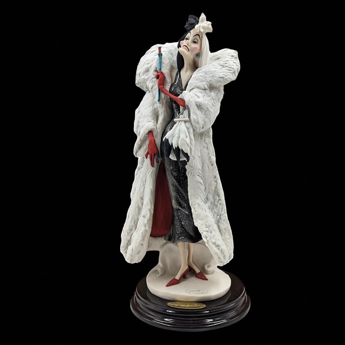 Artwork by Giuseppe Armani, Cruella De Vil, Made of Figurine