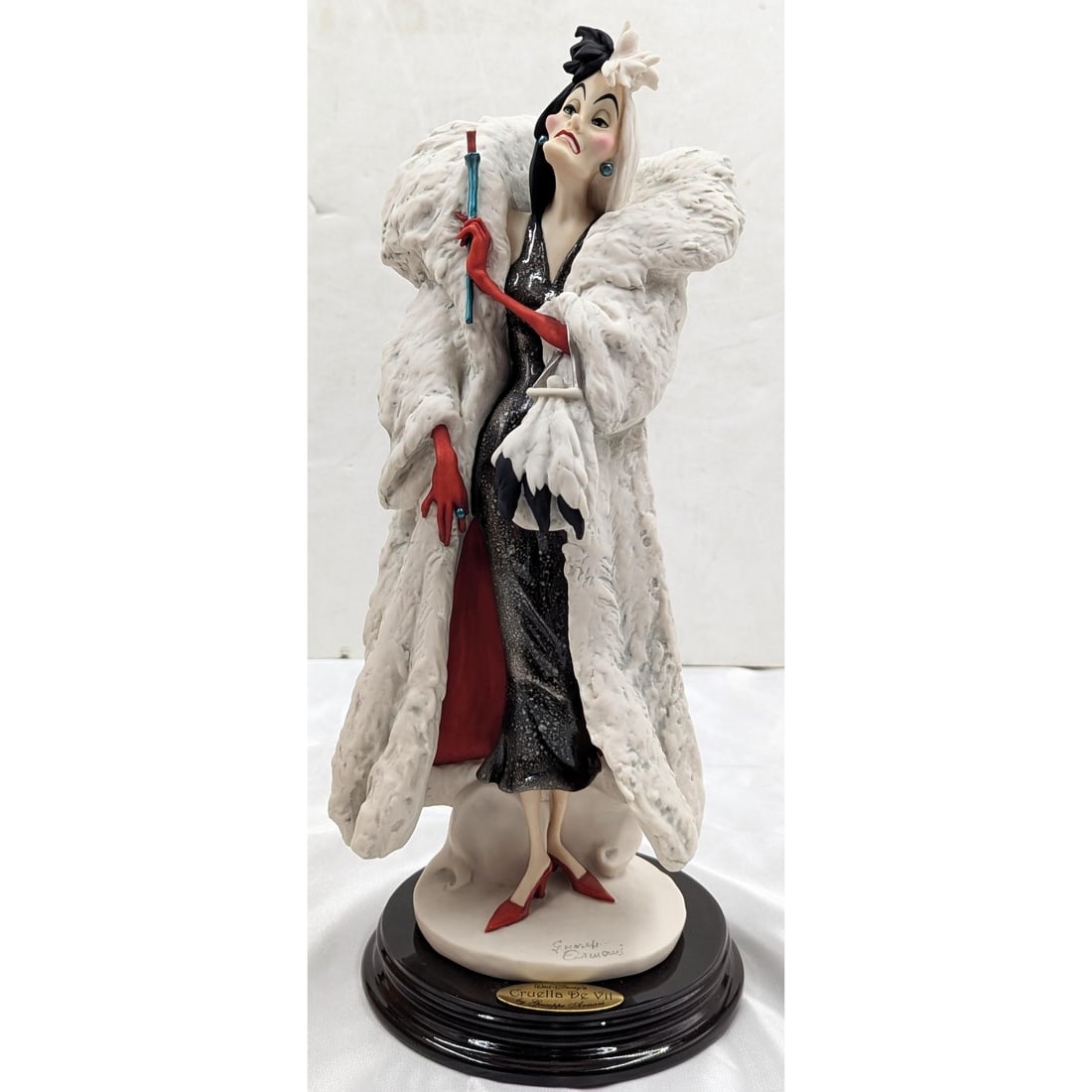 Artwork by Giuseppe Armani, Cruella De Vil, Made of Figurine