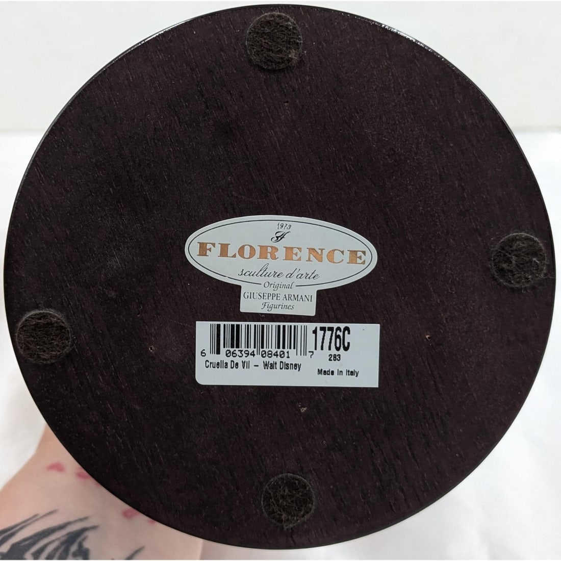 Artwork by Giuseppe Armani, Cruella De Vil, Made of Figurine