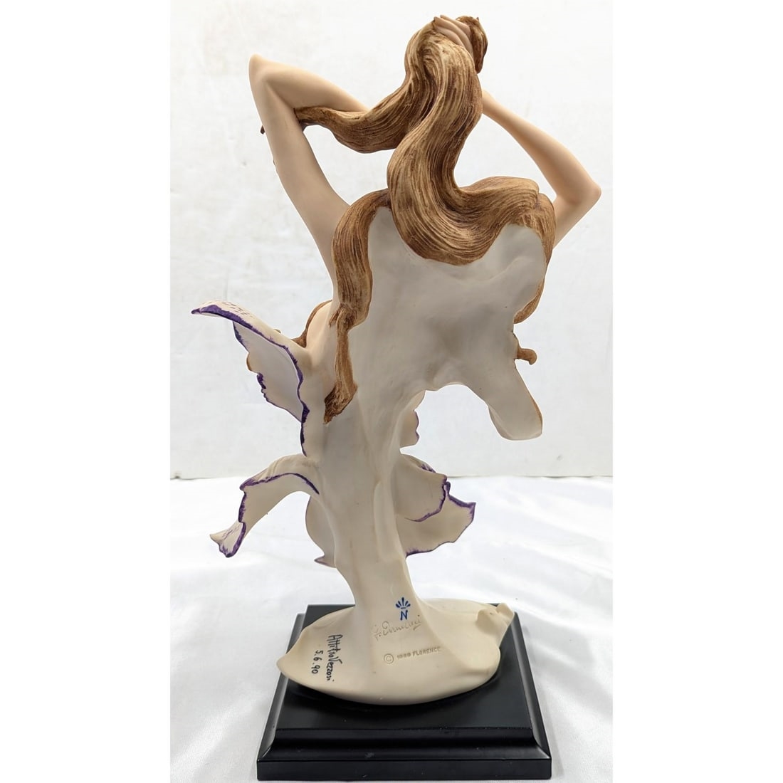 Artwork by Giuseppe Armani, Awaking, Made of Figurine