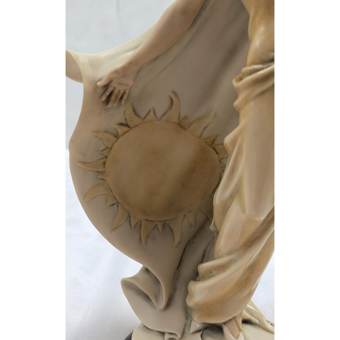 Artwork by Giuseppe Armani, Golden Sun, Made of Figurine