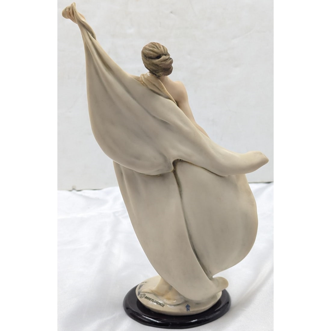 Artwork by Giuseppe Armani, Golden Sun, Made of Figurine