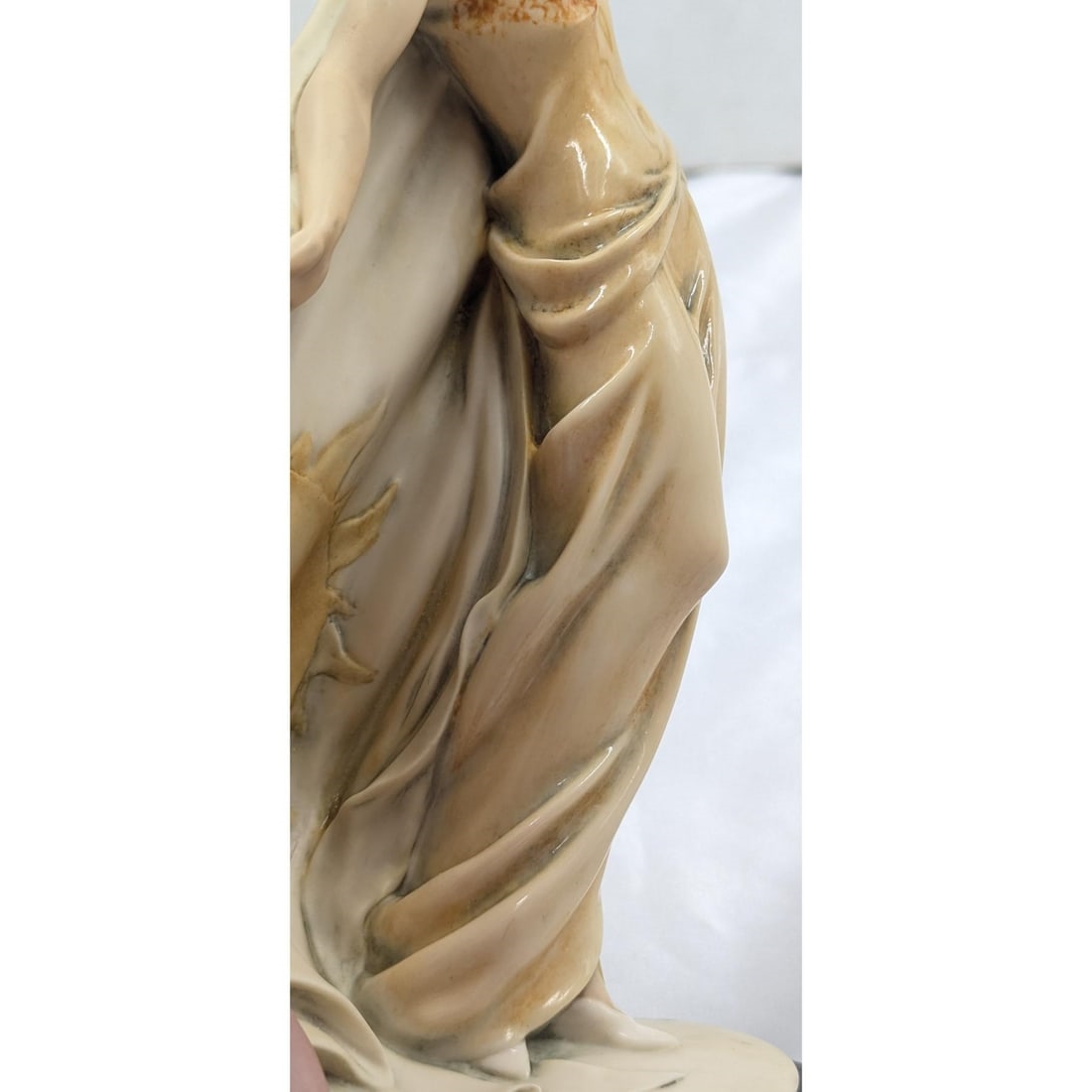 Artwork by Giuseppe Armani, Golden Sun, Made of Figurine