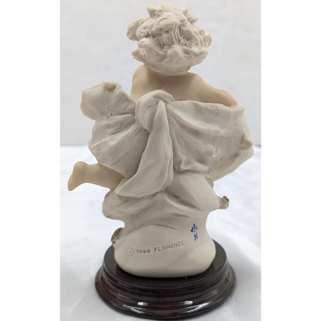 Artwork by Giuseppe Armani, Pisces, Made of Figurine