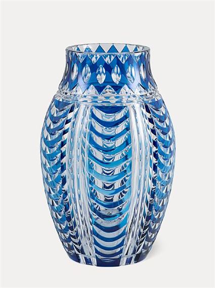 Vase en cristal clair taillé doublé bleu, modèle "Pacifique - Joseph Simon