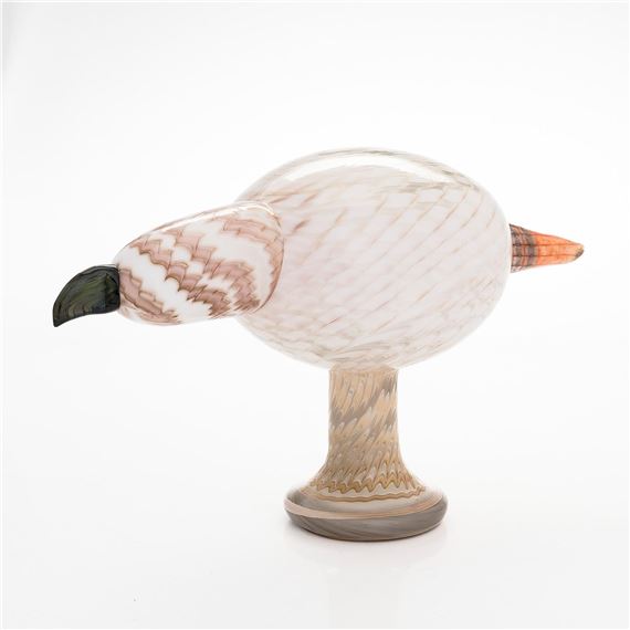 A glass bird 'Pale (Male