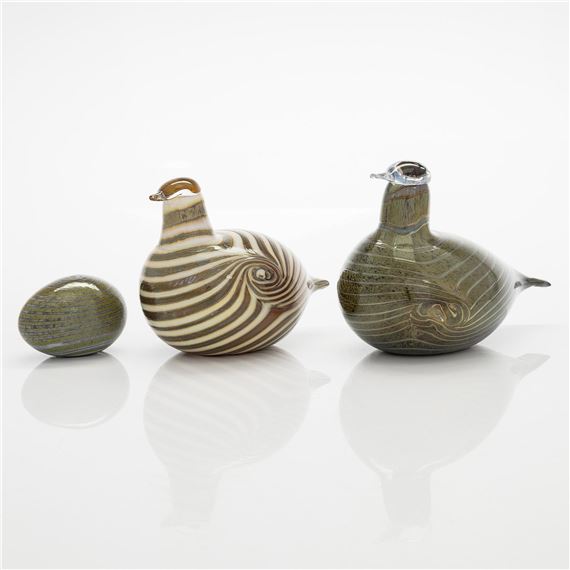 Two glassbirds 'Alli' and an egg by Oiva Toikka