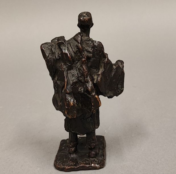 Artwork by Gaston Broquet, Woman with bundles, Made of Bronze