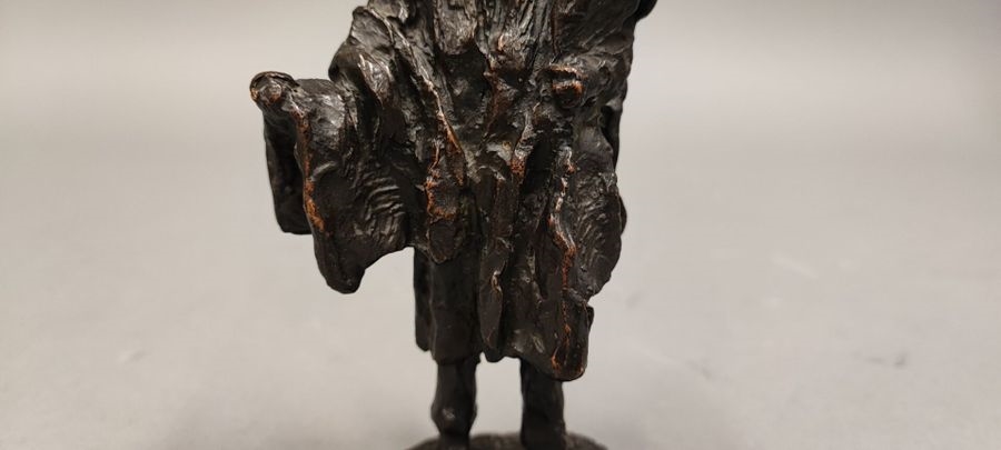 Artwork by Gaston Broquet, Woman with bundles, Made of Bronze