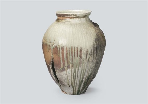 Shigaraki jar by Morihiro Hosokawa