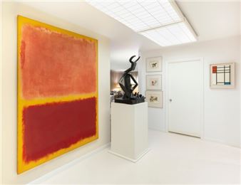 Will Trophy Estates Jolt an Auction Market on the Rocks This November?