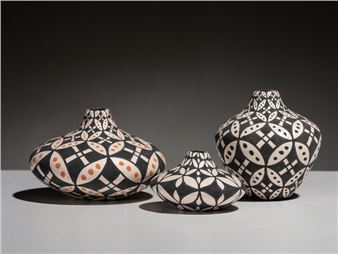 Dorothy Torivio
(Acoma, 1946-2011)
Miniature "Op-Art" Pottery - Dorothy Torivio