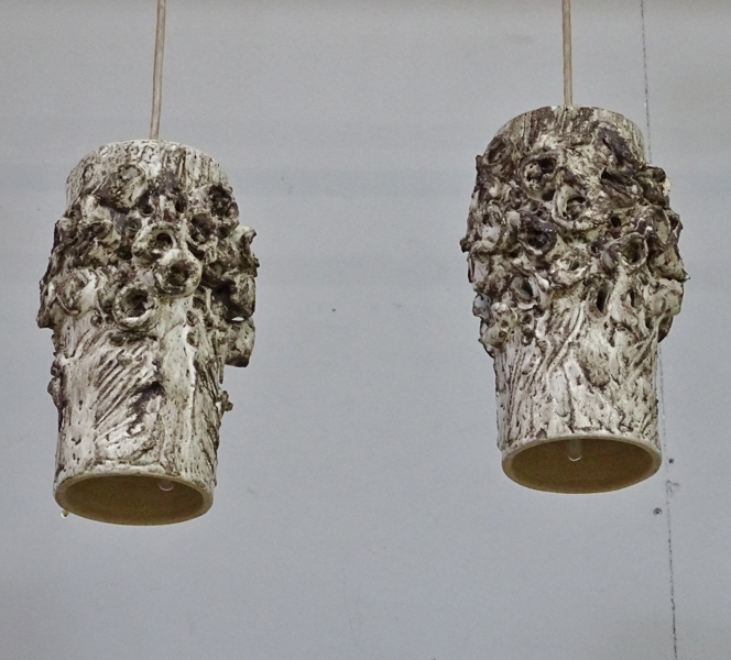 Artwork by Bodil Marie Nielsen, 1 par fönsterbelysning "Naturalistisk form", Made of ceramic