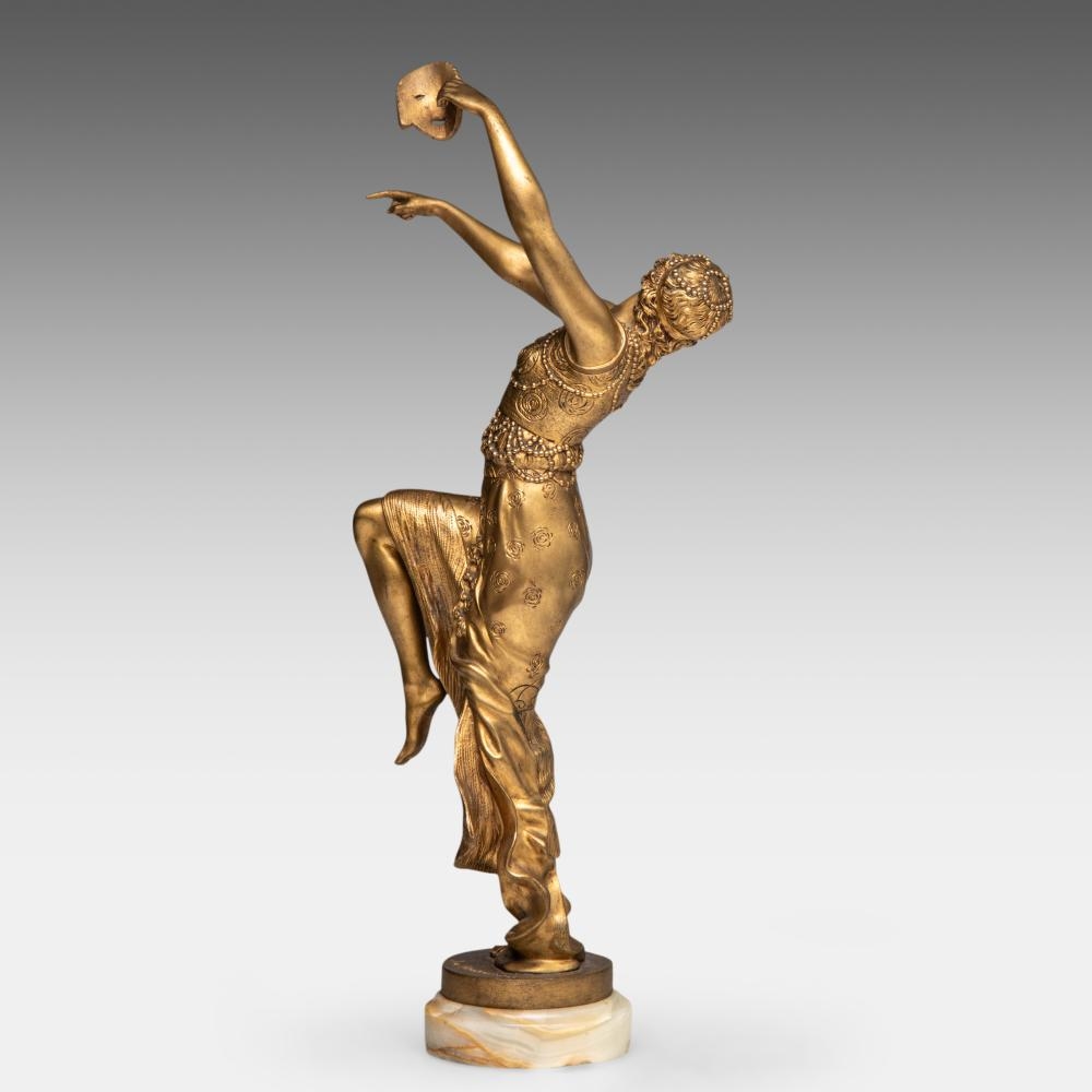 Joé Descomps | masked dancer | MutualArt