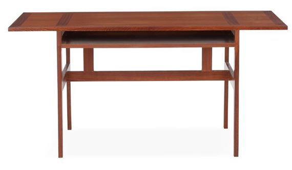 Mahogany desk with underlying shelf