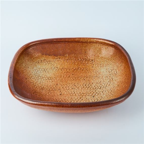 Len Castle | A Large Len Castle Earthenware Shino Glaze Platter | MutualArt