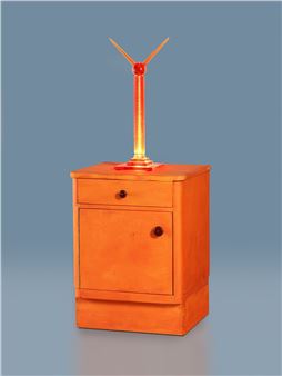 Isolator-Lampe und Nachttisch aus dem Brautgemach - Rosa Loy