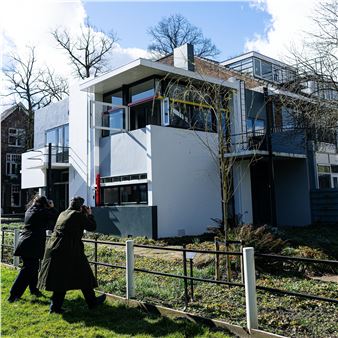 Lake Verea: Paparazza Moderna: Lovers & Frenemies - Yale School of Architecture