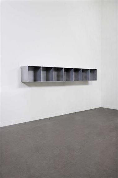 Hanging bookcase, model K7V90 - Maarten van Severen