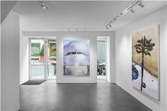 Louisa Gagliardi “Hard-pressed” at Galerie Eva Presenhuber x 75 Faubourg, Paris