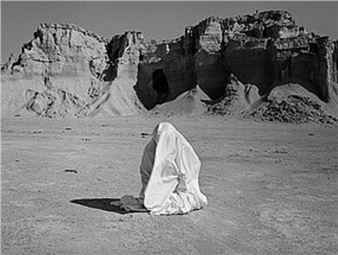 Hoda Afshar: Performer l'invisible - Musée du Quai Branly