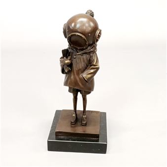 BRONZE BANKSY STYLE SCULPTURE - Banksy