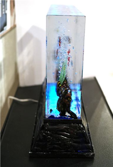 Elio Raffaeli | Large Elio Raffaelli Murano Art Glass Aquarium | MutualArt