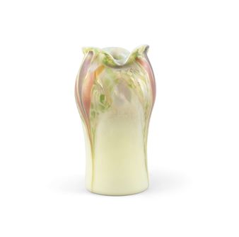 AN ART NOUVEAU HANDBLOWN URANIUM GLASS VASE - Wilhelm Kralik Söhne