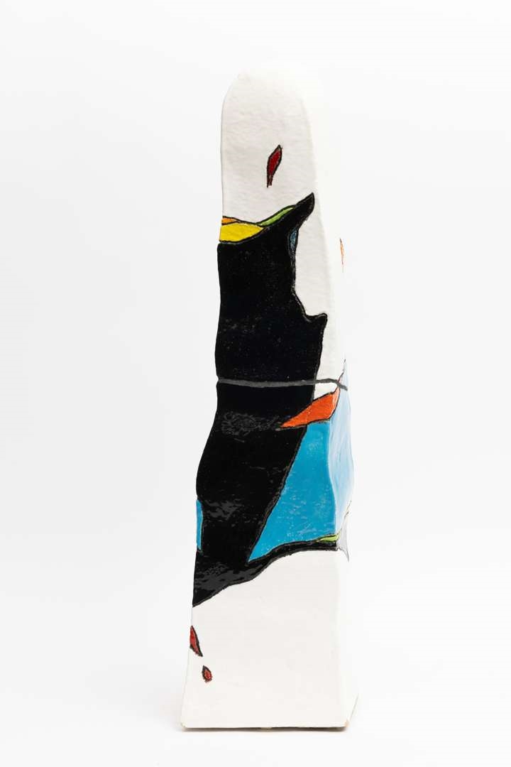 Artwork by Jackie Bouw (1948), Gevormd sculptuur, Made of Polychrome Glazed Sculpture