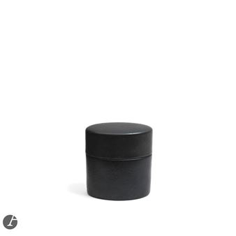 Oval-section box - Claire Debril