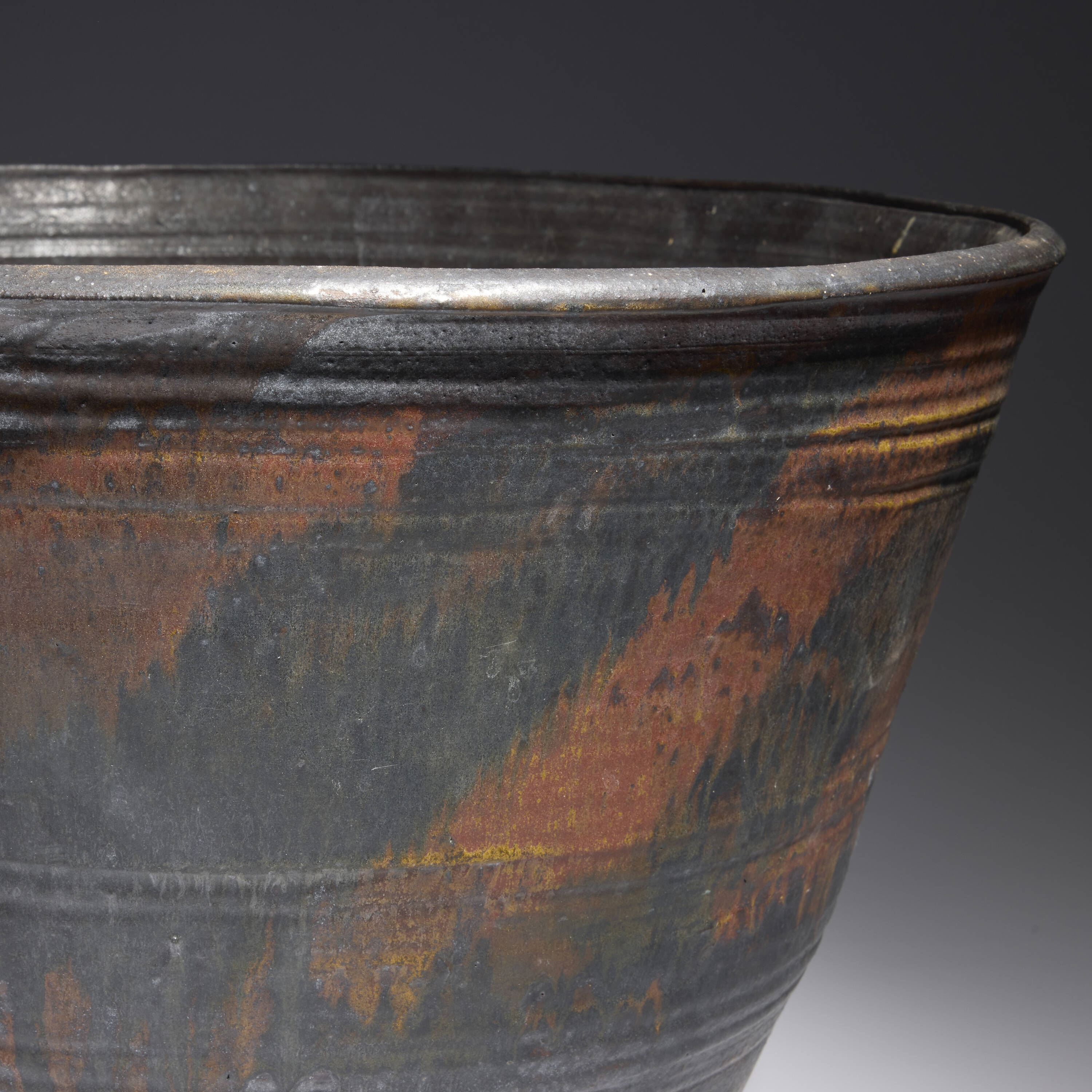 Toshiko Takaezu | Monumental bell-form planter (1967) | MutualArt