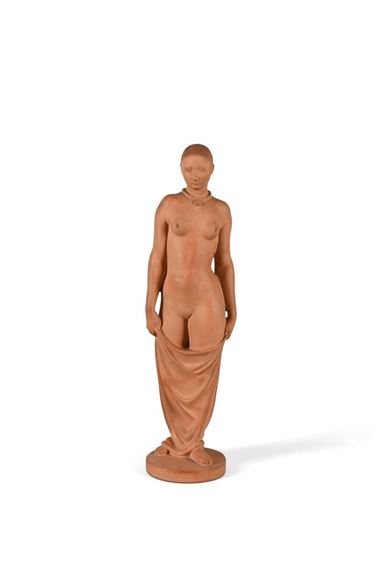 STANDING WOMAN - Arno Malinowski