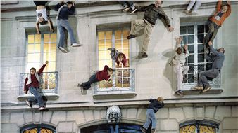 Leandro Erlich - Amos Rex