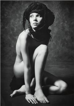 Kate Moss in turban, Marrakech - Albert Watson