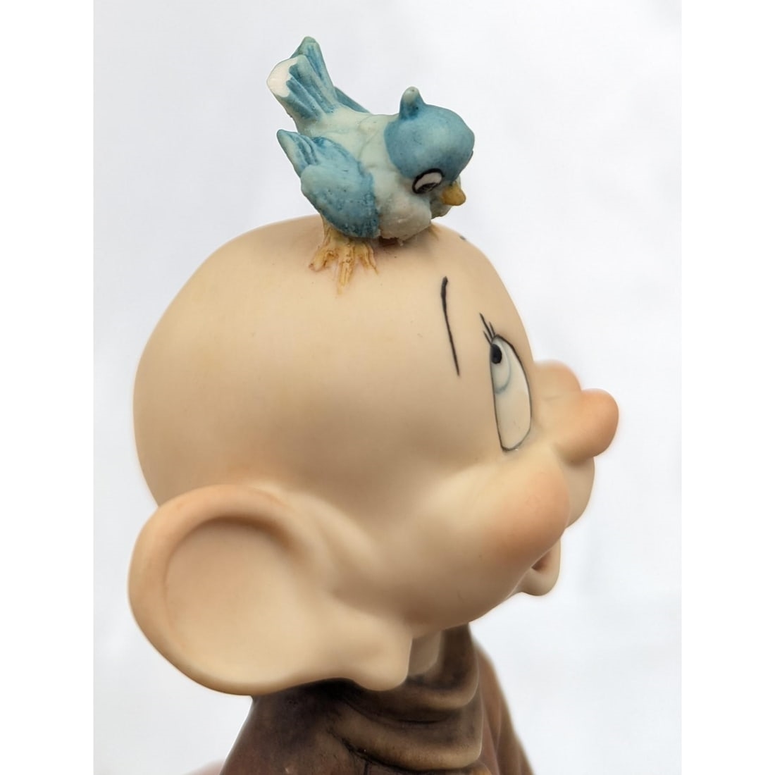 Artwork by Giuseppe Armani, Dopey's New Friend, Made of Figurine