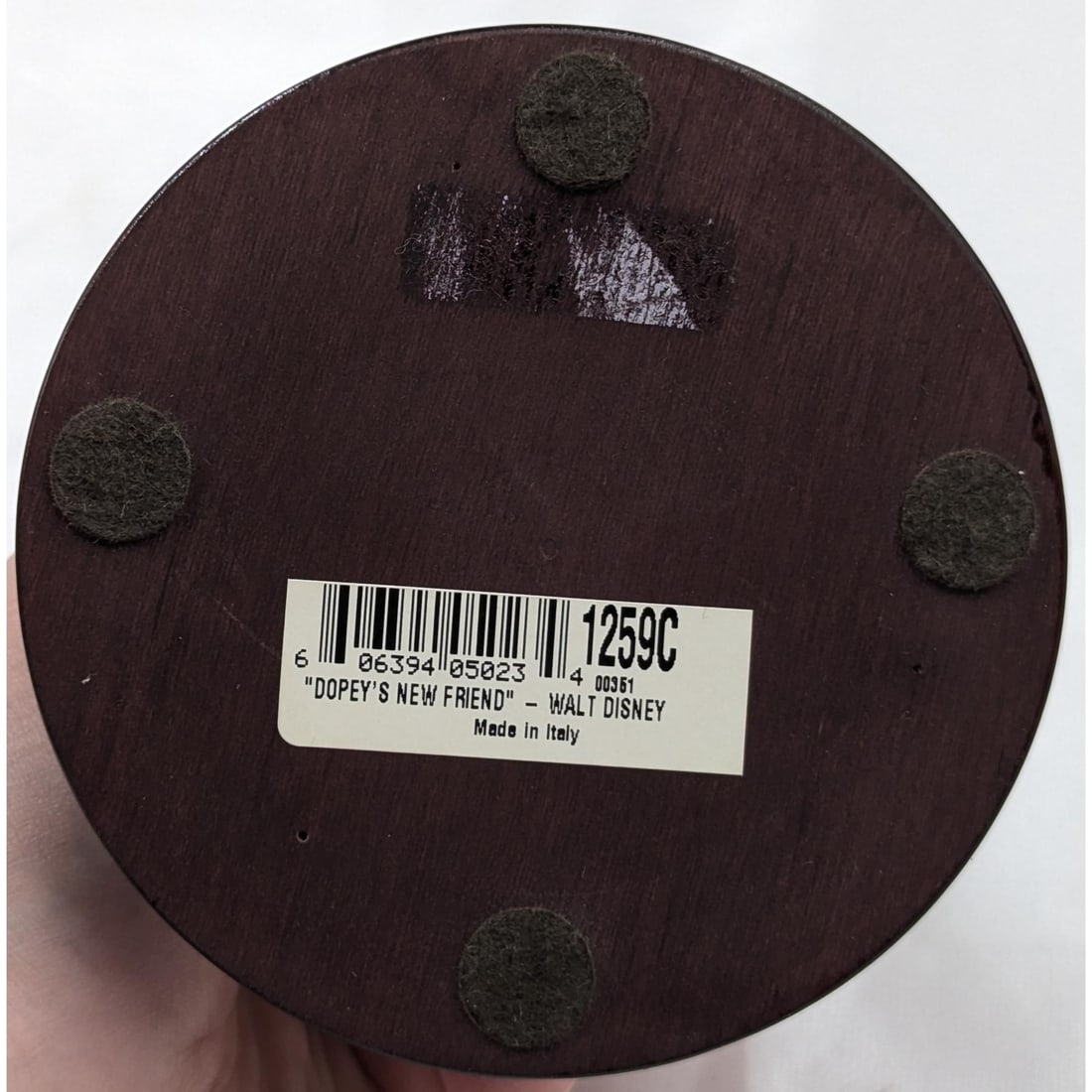 Artwork by Giuseppe Armani, Dopey's New Friend, Made of Figurine