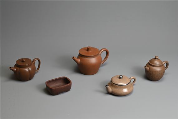 A GROUP OF CHINESE YIXING POTTERY