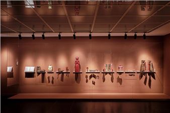 Anatomy of fragility: Frankfurter Kunstverein explores body images in art and science