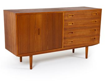 POUL HUNDEVAD DANISH TEAK SIDEBOARD C. 1960S - Poul Hundevad