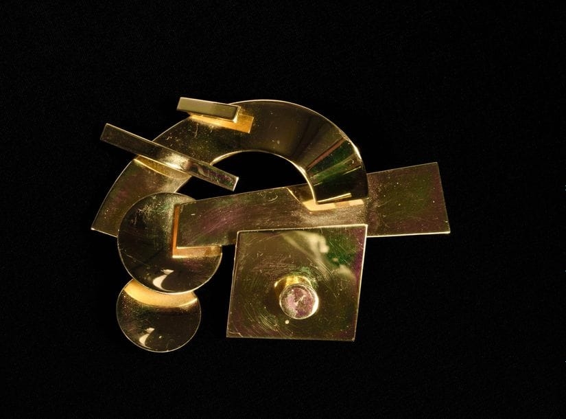Artwork by Nadia Léger, BROOCH, Made of Gilded Metal