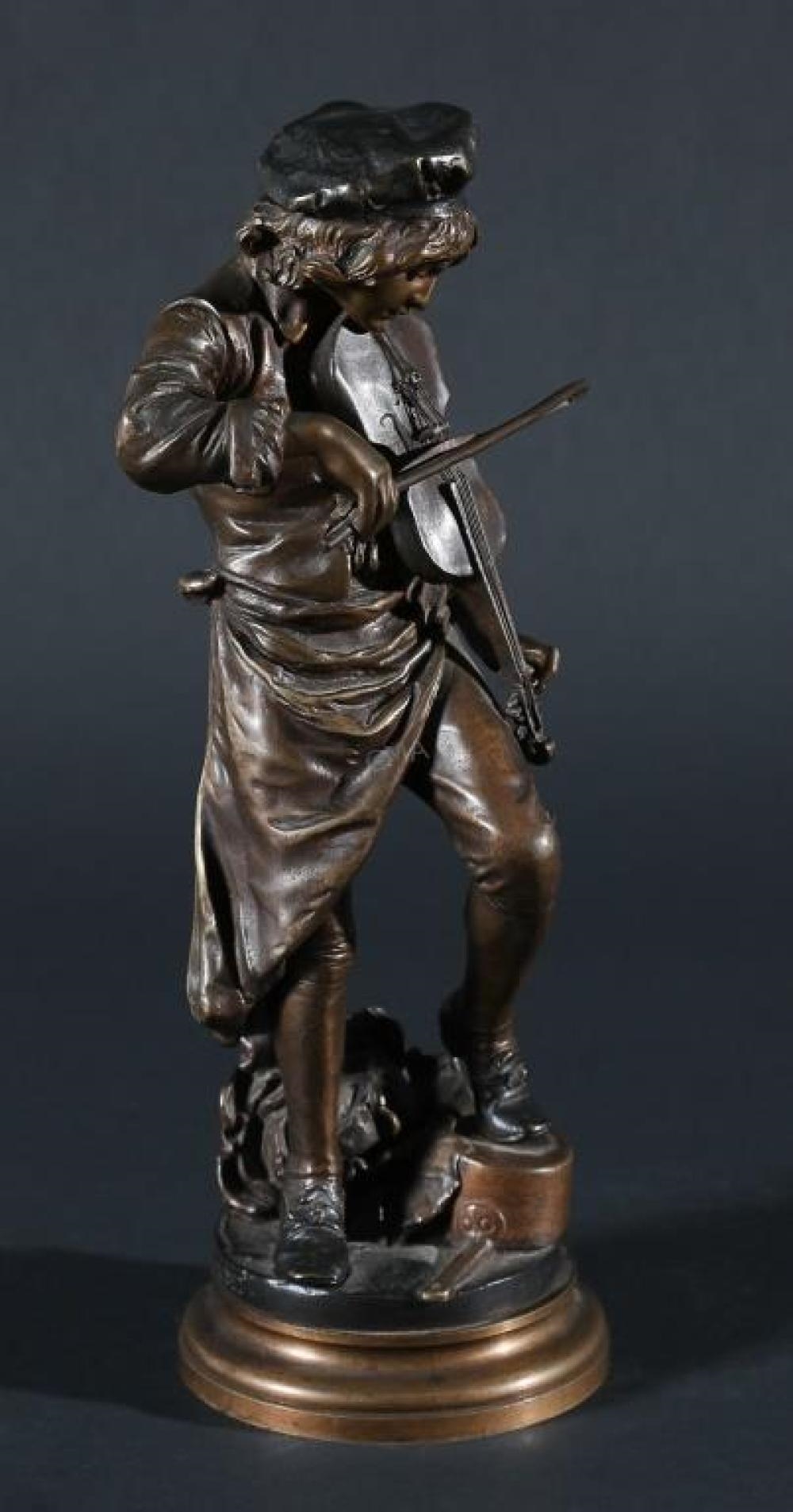 Artwork by Adrien Etienne Gaudez, bronze figure of the musician playing his violin, Made of Bronze